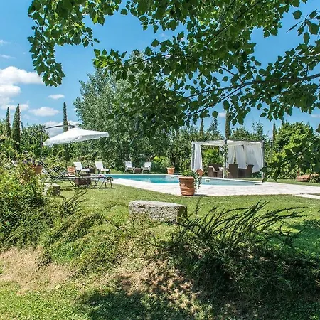 Villa Albachiara 8, Emma